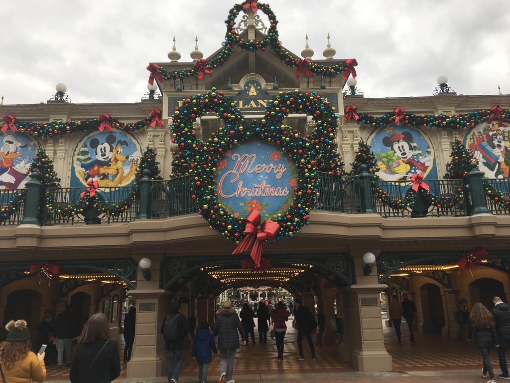 F&B'S Home Disneyland Paris Σερί Εξωτερικό φωτογραφία